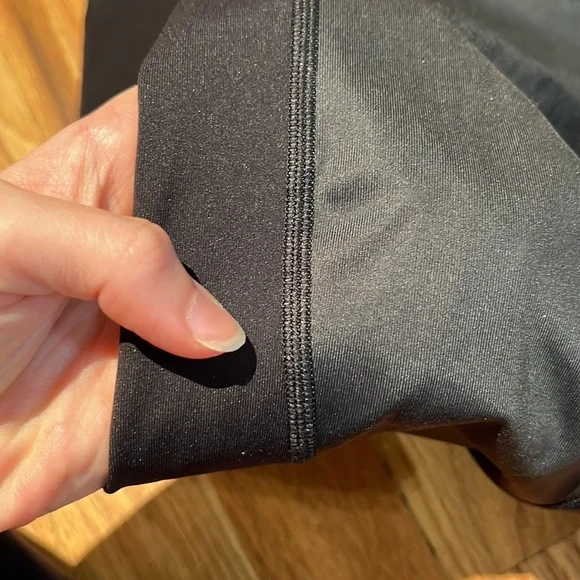 Lululemon black legging! Size 4 - Picture 6 of 7